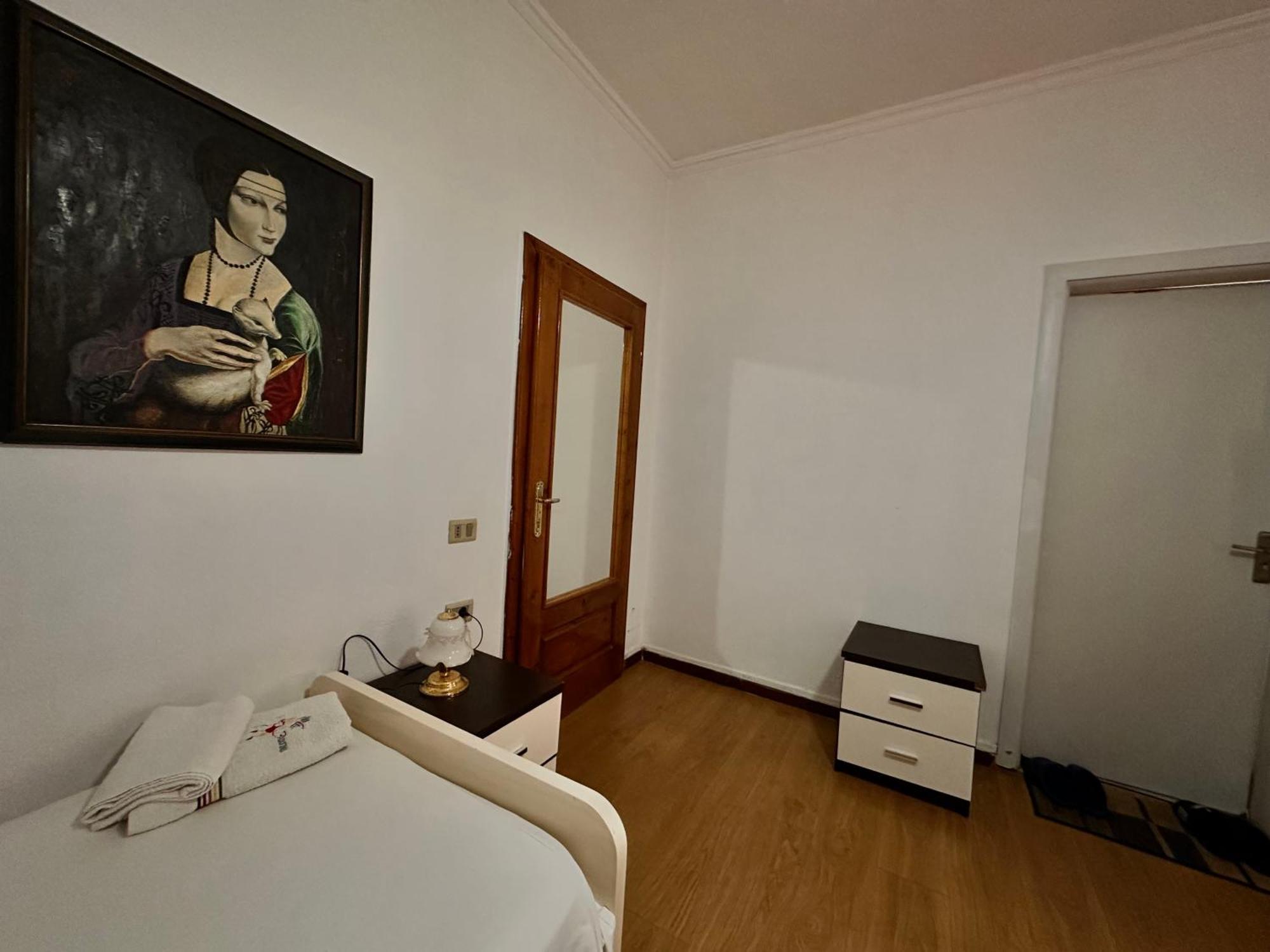 Hostel Grande House Tirana Exterior foto