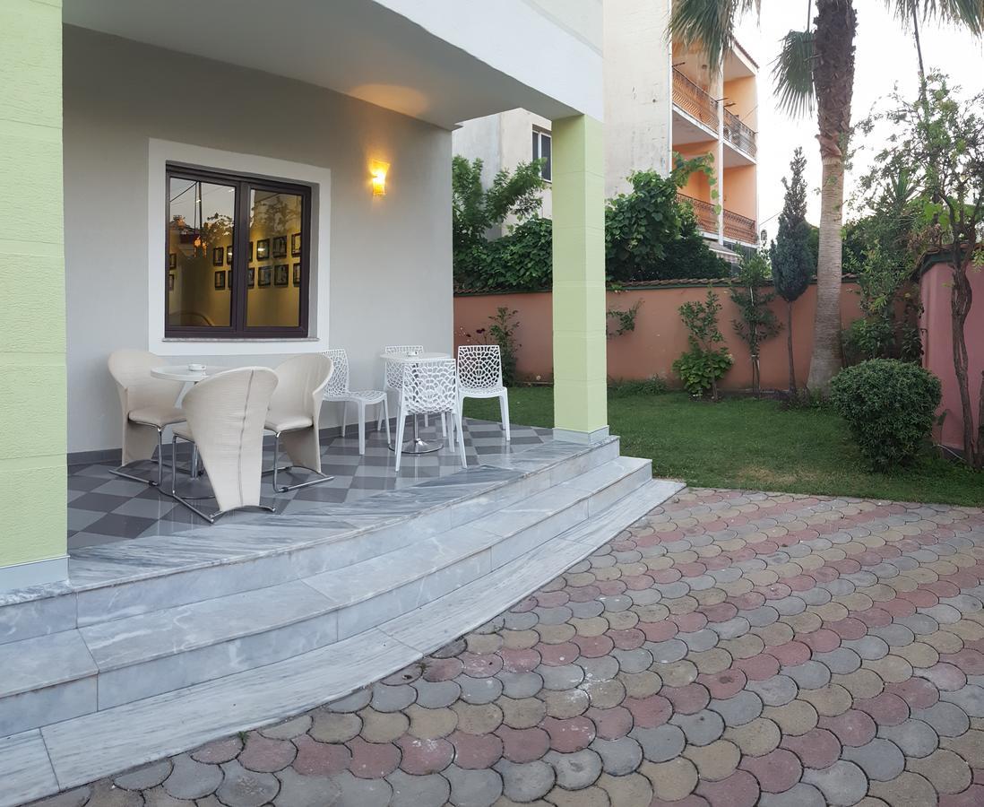 Hostel Grande House Tirana Exterior foto